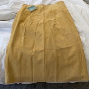 MIDI length soft suede skirt, unfinished hem